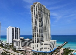LA PERLA CONDO Miami Beach
